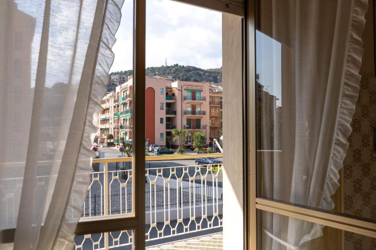 Apartmán Pietra Ligure Downtown Convenience -Free Parking Exteriér fotografie
